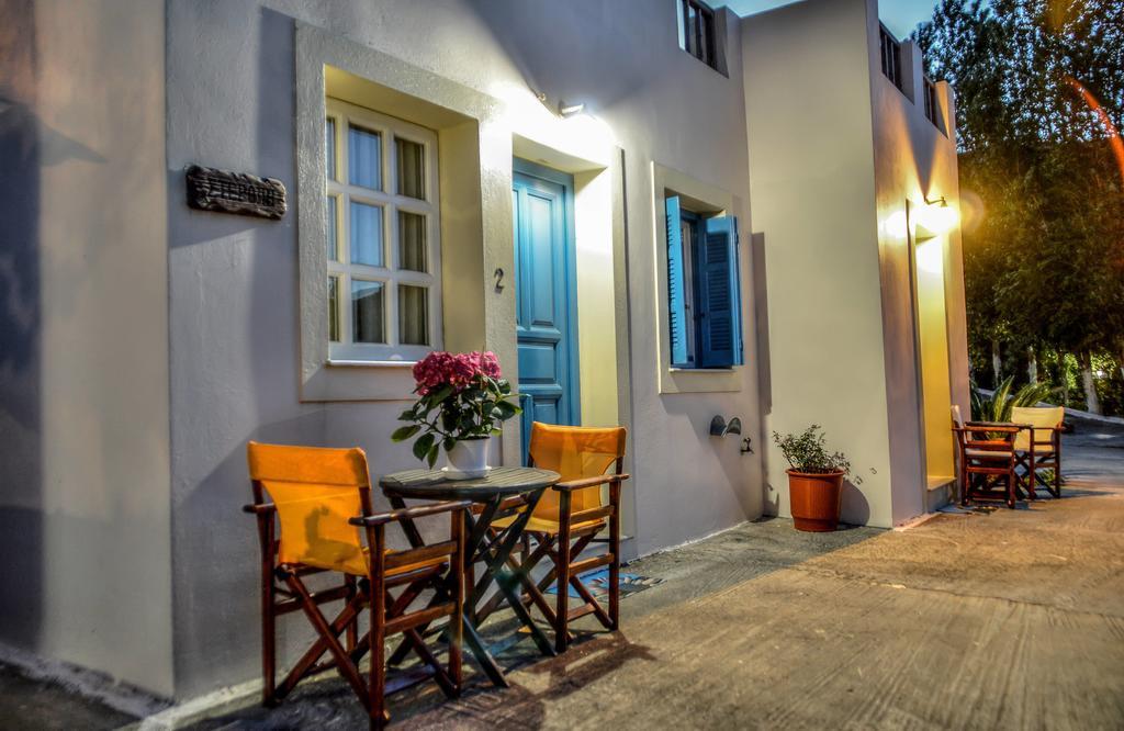 Mainades Maisonettes & Studios Menites Bagian luar foto